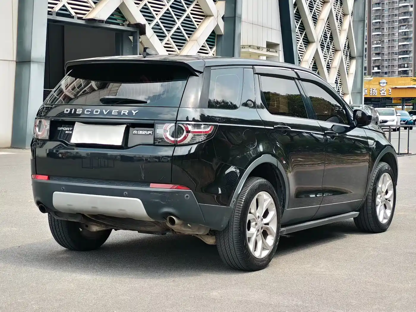 Land Rover Discovery Sport 2018 240PS HSE Edition фото 9