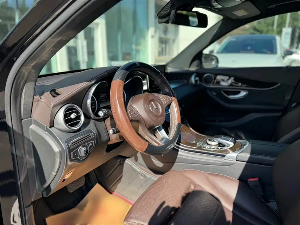 Mercedes-Benz GLC 2017 GLC 260 4MATIC Dynamic фото 19