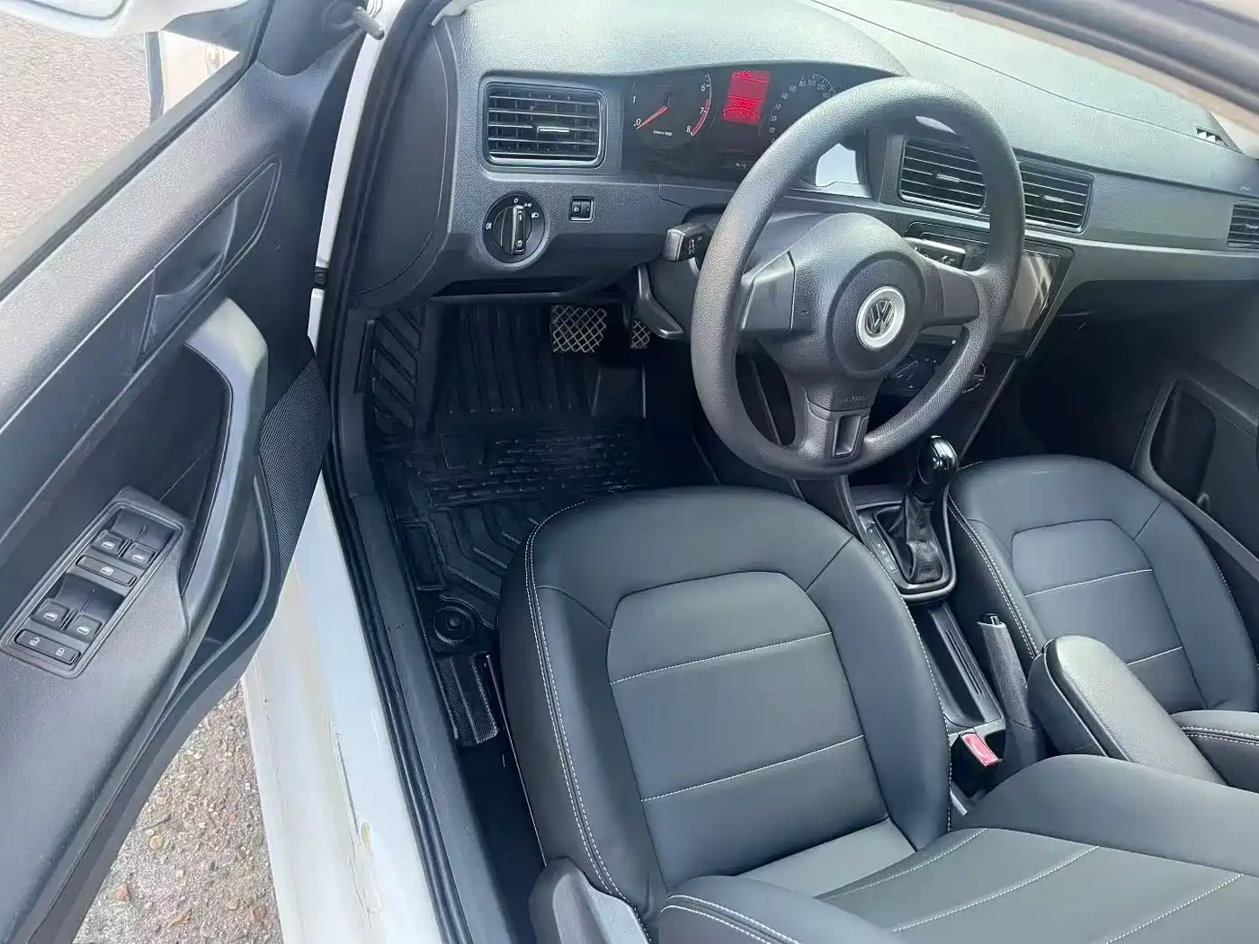 Volkswagen Santana 2013 1.6L Automatic Trend Edition фото 7