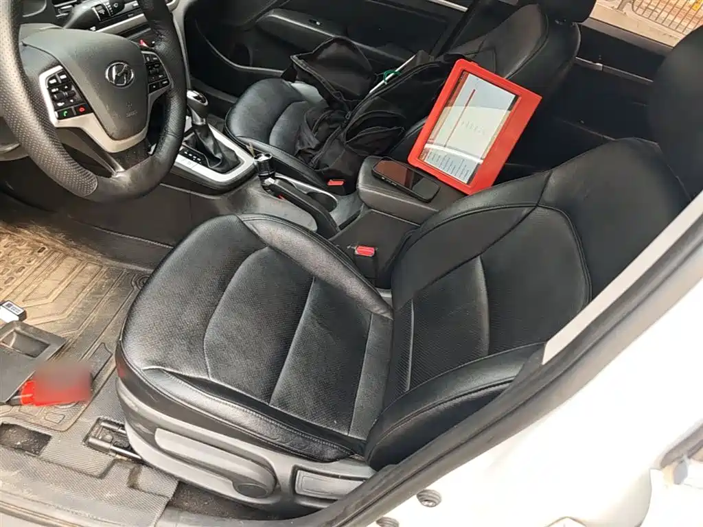 Hyundai Elantra 2016 Model 1.6L Automatic Smart Elite фото 15