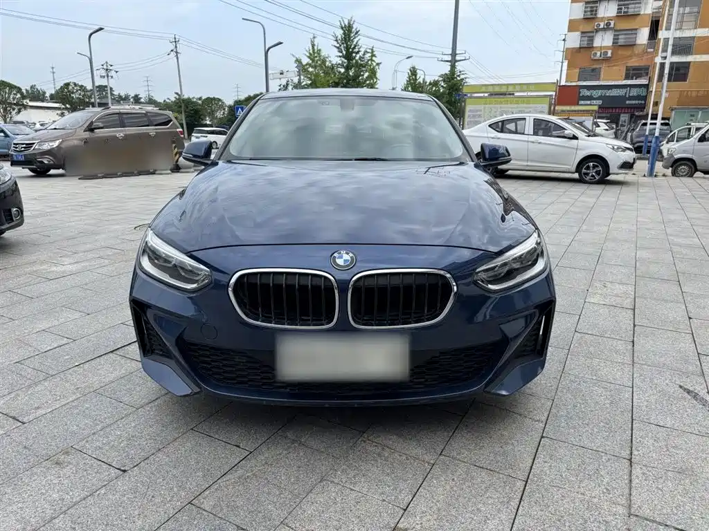 BMW 1-SERIES