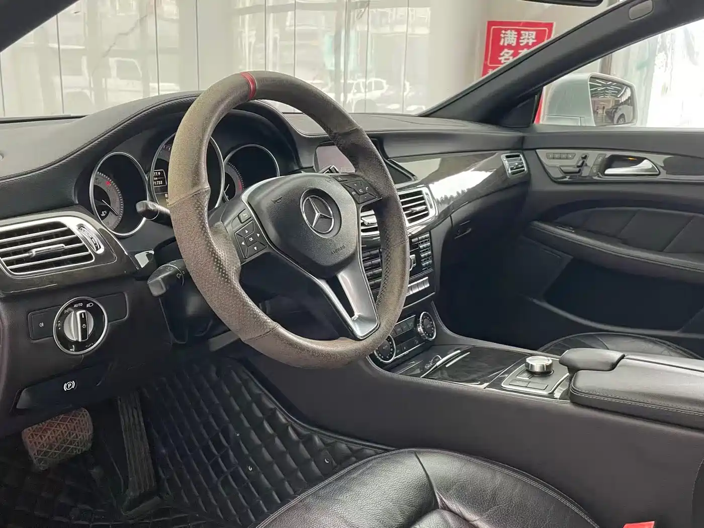 Mercedes-Benz CLS 2012 CLS 300 CGI фото 10