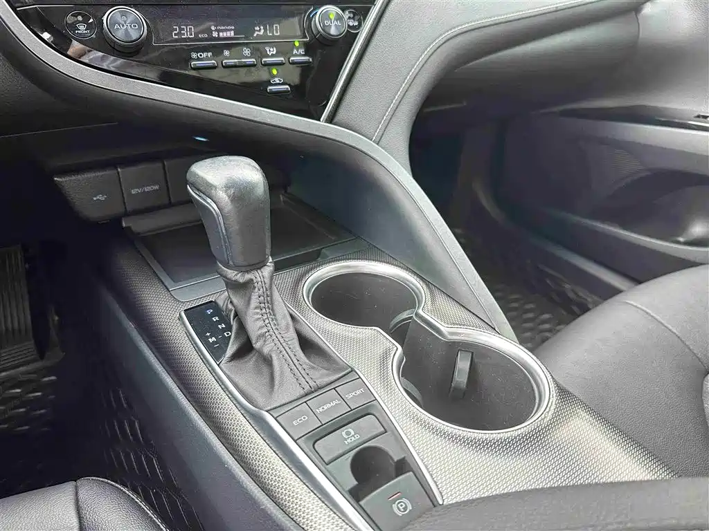 Toyota Camry 2021 2.0S Sporty Edition фото 24