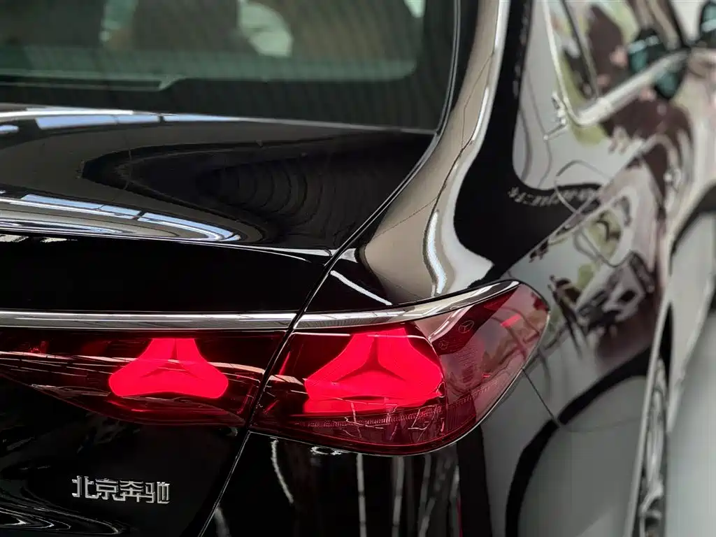 Mercedes-Benz E-Class 2024 E 300 L Fashion фото 5