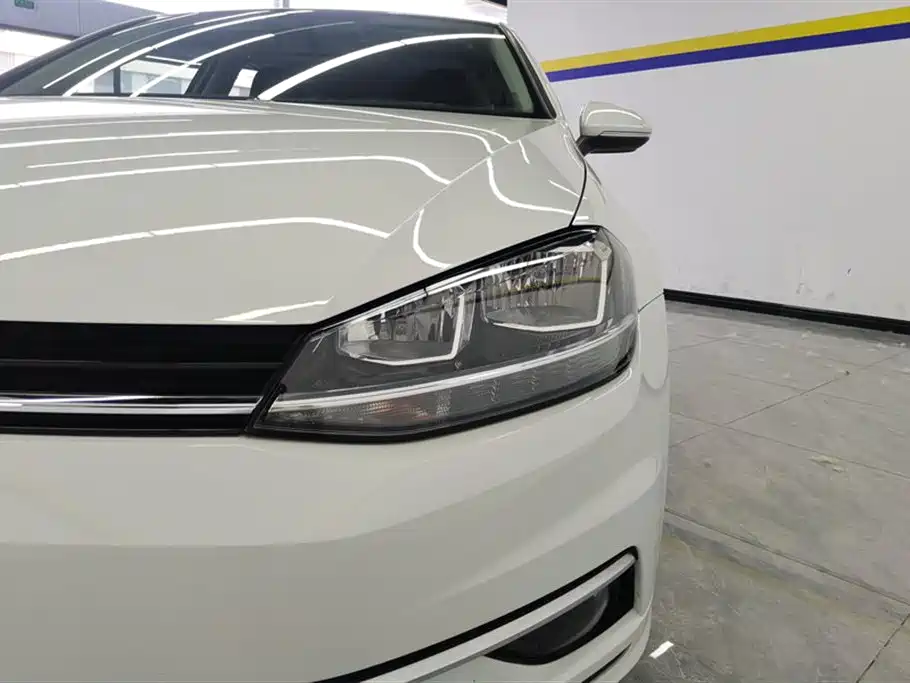 Volkswagen Golf 2020 200TSI DSG Comfort Progressive Edition фото 5