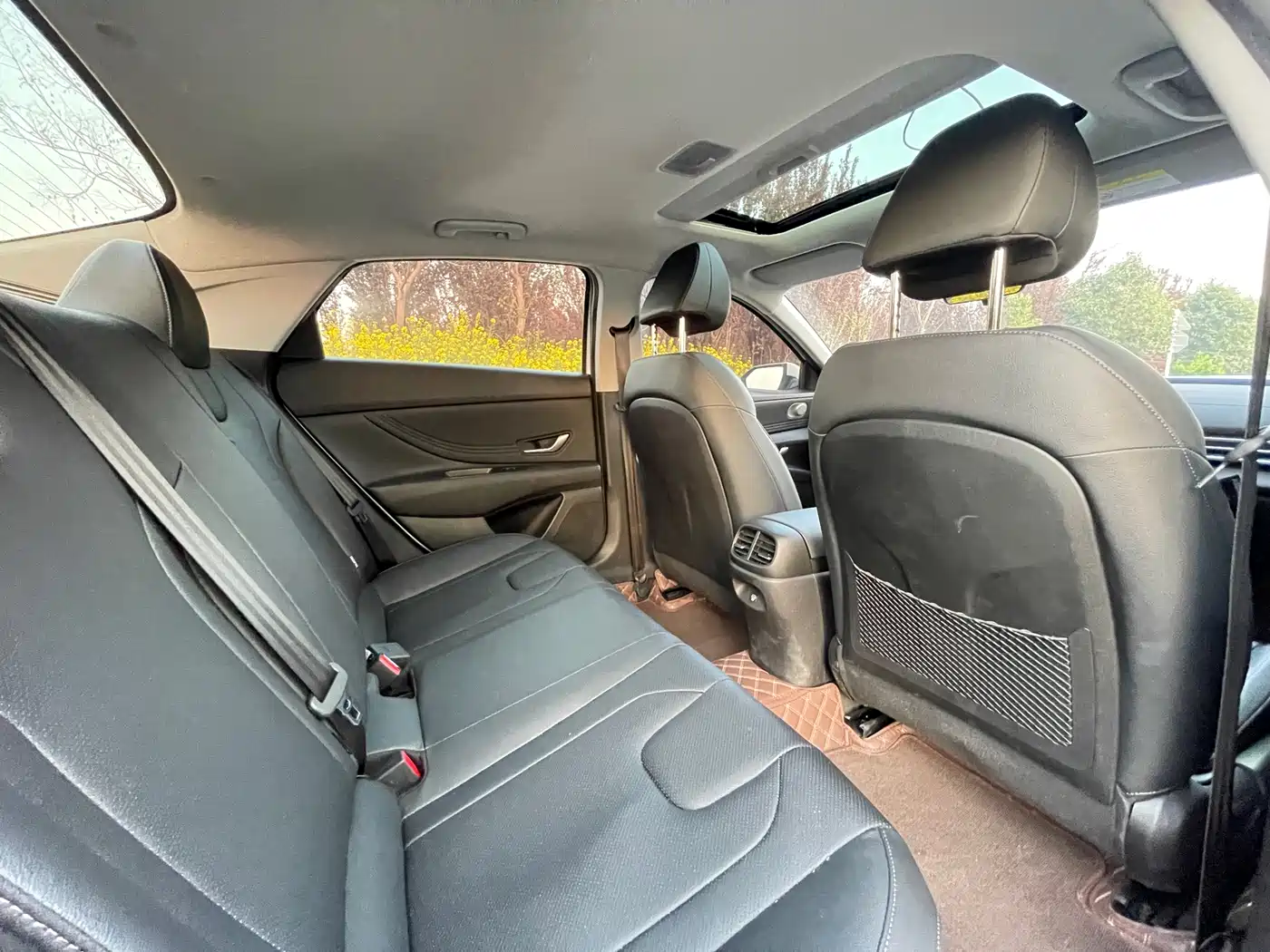 Hyundai Elantra 2023 1.5L CVT GLX Elite Edition фото 11