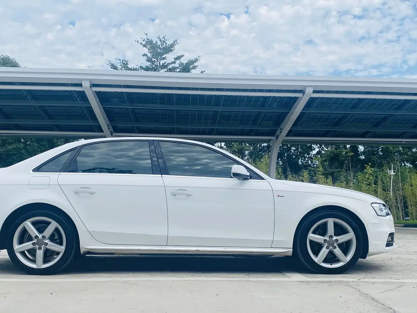 Audi A4L 2016 35 TFSI Heritage Edition S line Luxury фото 4