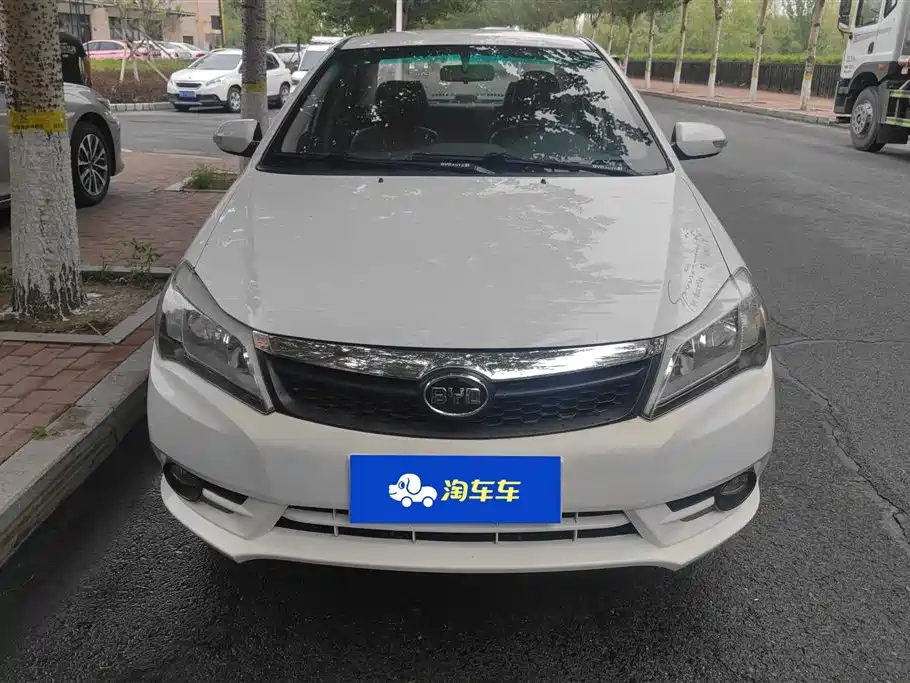 BYD F3 2015 Energy-saving Edition 1.5L Manual Comfort фото 2