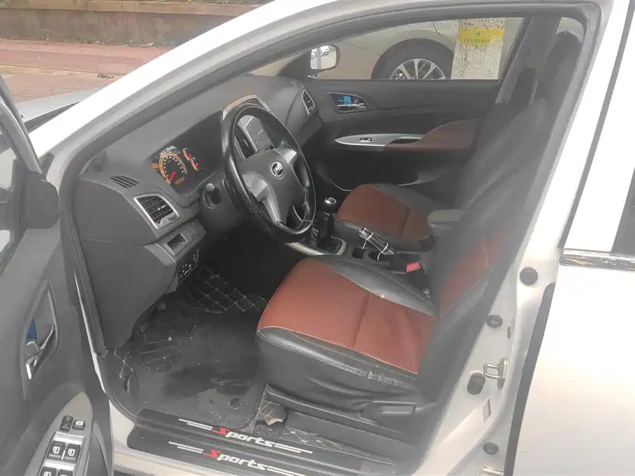 BYD F3 2015 Energy-saving Edition 1.5L Manual Comfort фото 9