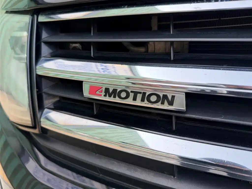 Volkswagen Multivan 2018 2.0TSI 4WD Premium Edition 7-Seater фото 10