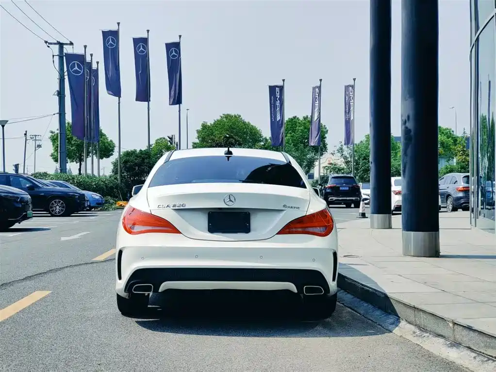 Mercedes-Benz CLA (Import) 2015 CLA 220 4MATIC фото 8