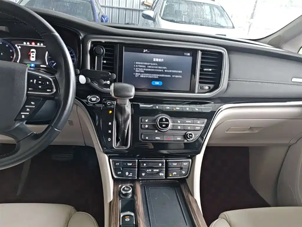 GAC Trumpchi Trumpchi M8 2018 320T Flagship Edition фото 13