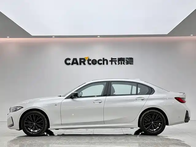 BMW 3 Series 2024 330Li M Sport Shadowline Package — фото 2