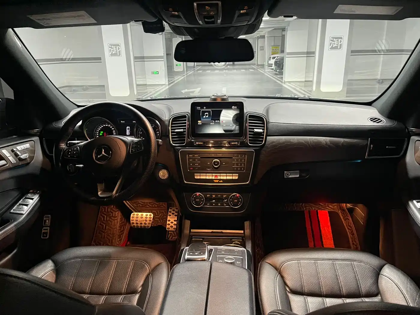 Mercedes-Benz GLS 2017 GLS 400 4MATIC Fashion фото 20