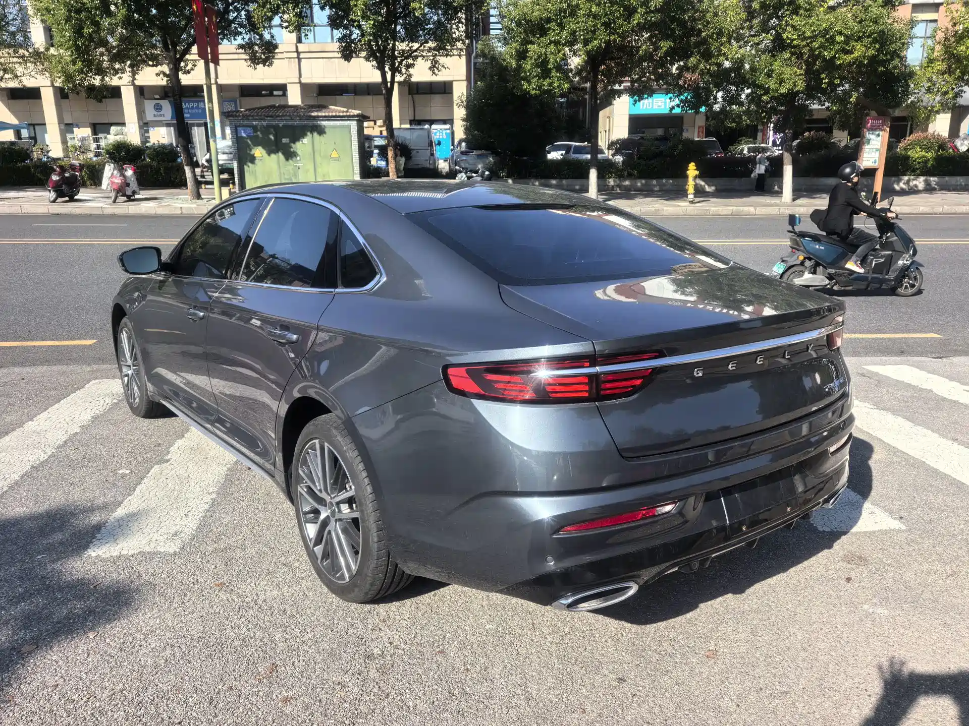 Фото 7 - Geely Preface