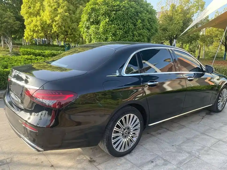 Mercedes-Benz E-Class 2022 Second Facelift E 300 L Luxury фото 9