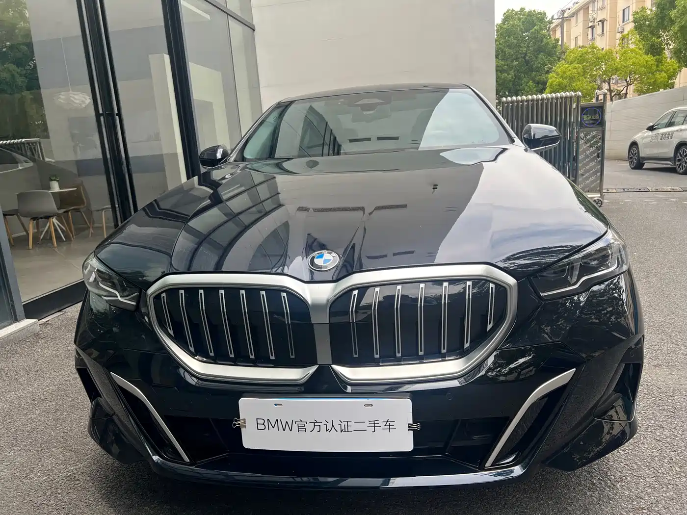 BMW 5 Series 2025 525Li M Sport Package фото 2