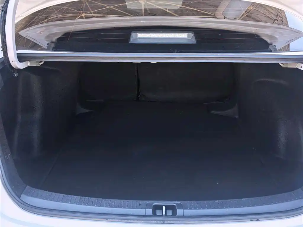 Toyota Levin 2022 185T CVT Luxury Edition фото 10