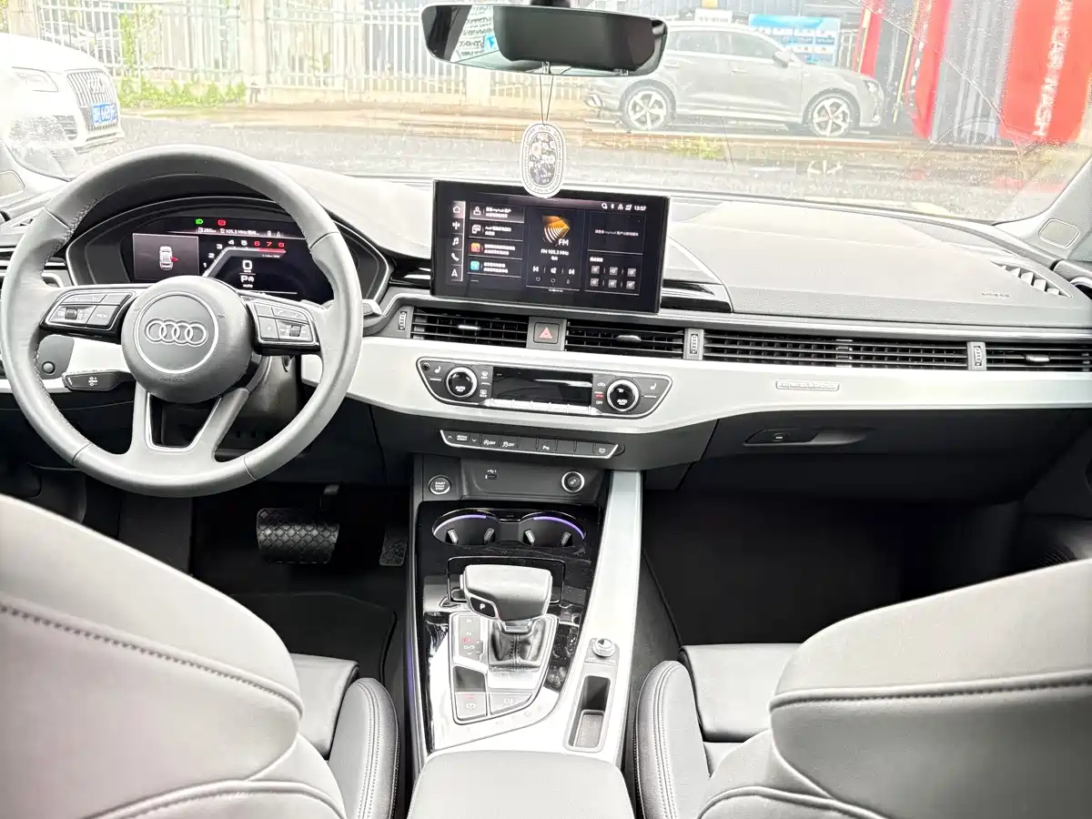 Audi A5 (Import) 2025 Sportback 40 TFSI quattro Collector's Edition Luxury Dynamic фото 10