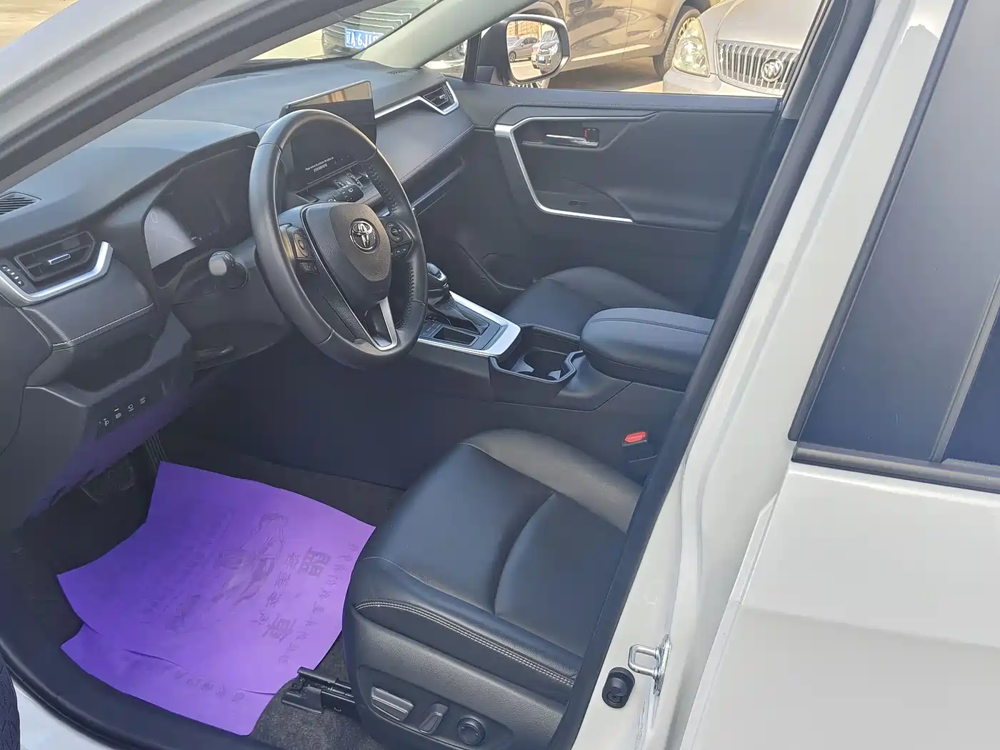 Toyota RAV4 Rongfang 2023 2.0L CVT FWD Style Plus Edition фото 8