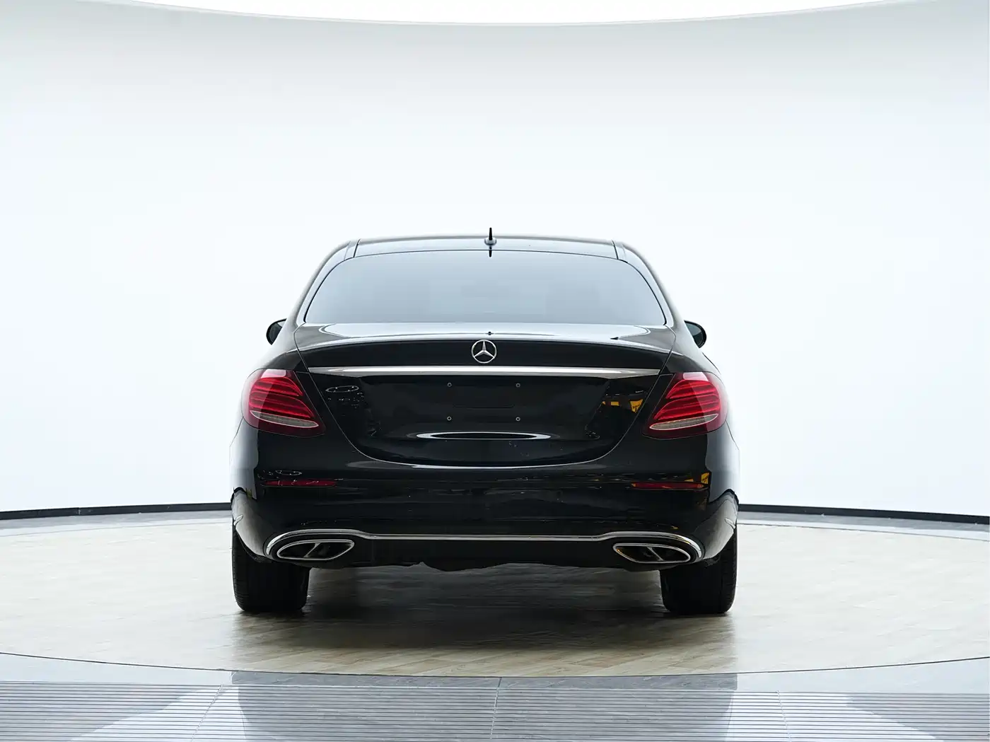 Mercedes-Benz E-Class 2020 E 300 L Luxury Model фото 5