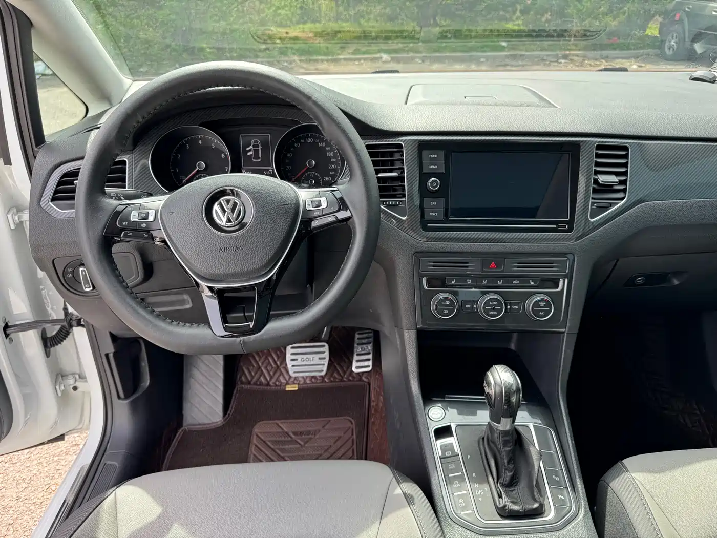 Volkswagen Golf Sportsvan 2019 280TSI Automatic Voyager China V фото 11