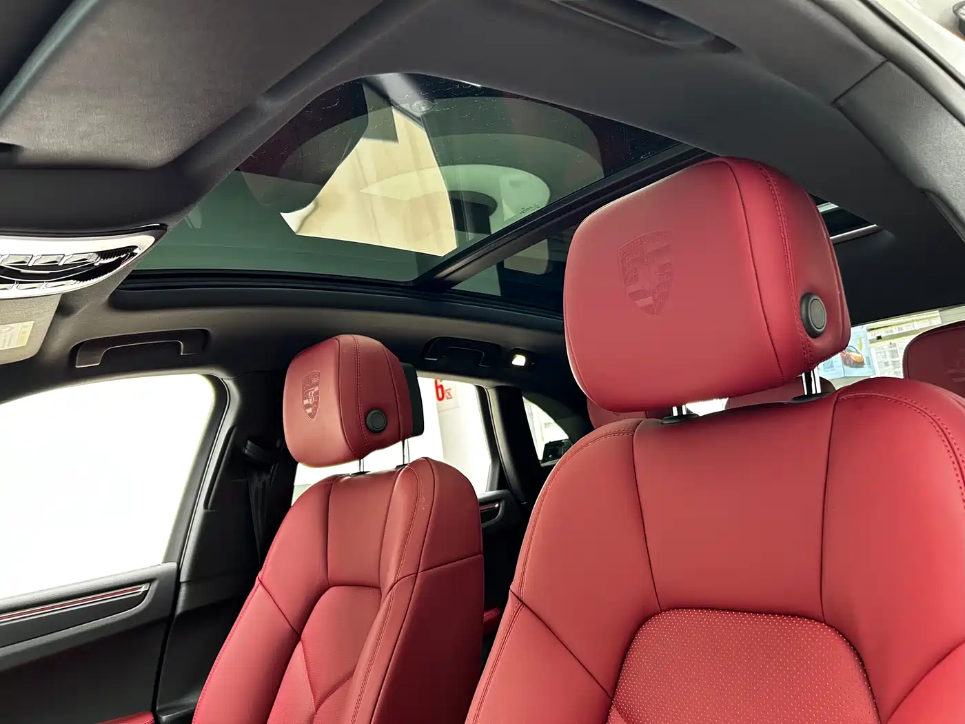 Porsche Macan 2023 Macan 2.0T фото 13