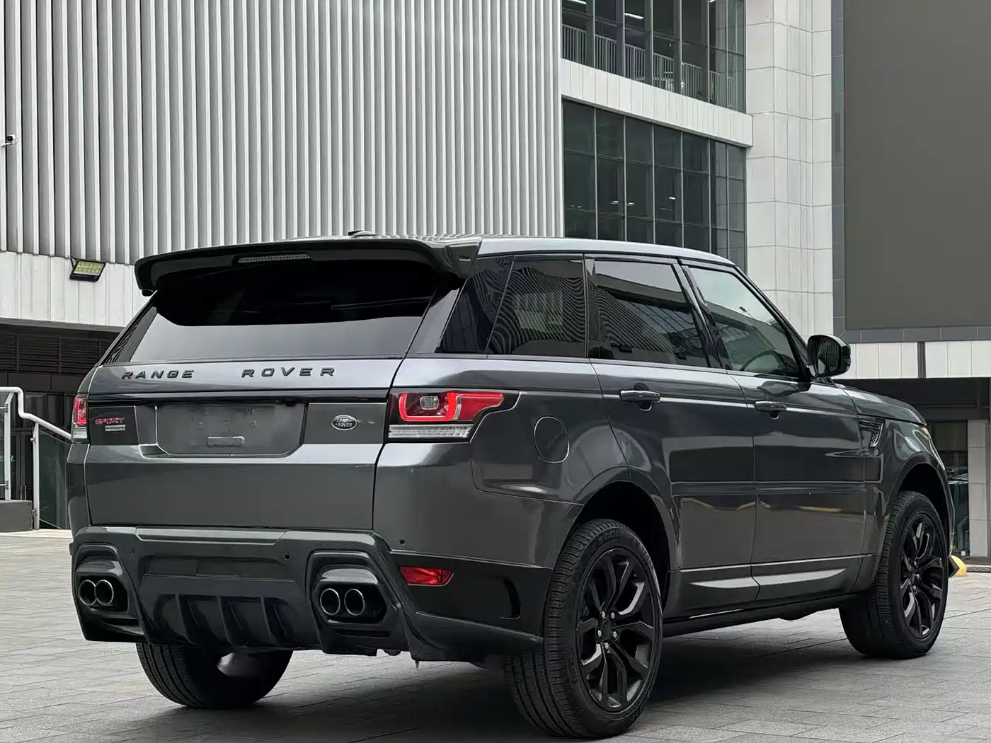Land Rover Range Rover Sport 2014 5.0 SC V8 Dynamic Genesis Edition фото 9