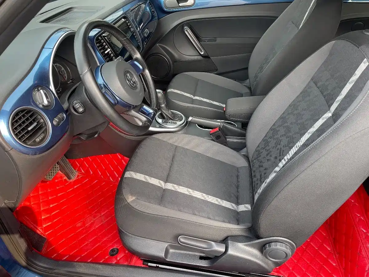 Volkswagen Beetle 2018 180TSI Easy Joy Edition фото 13