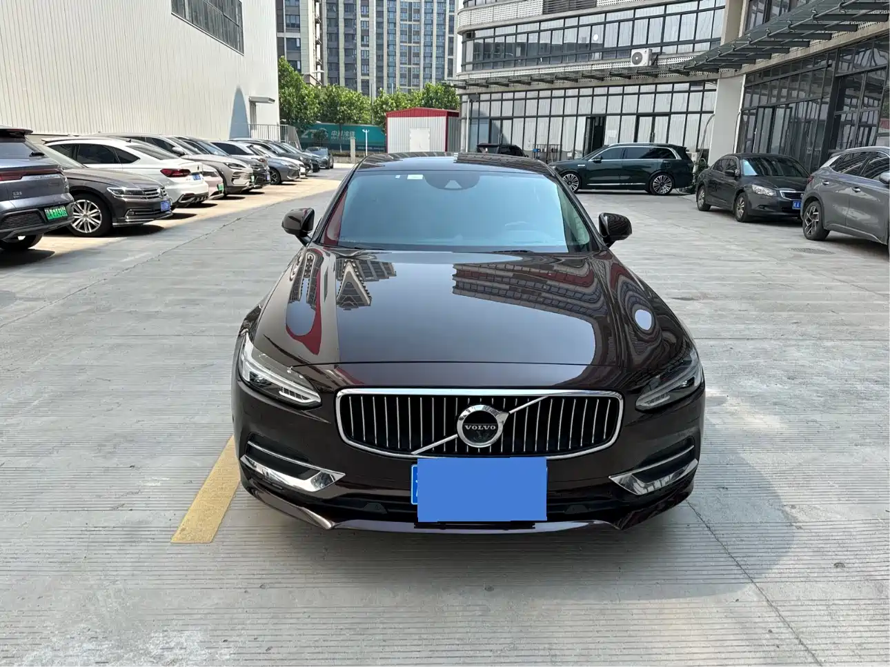 Фото 2 - Volvo S90