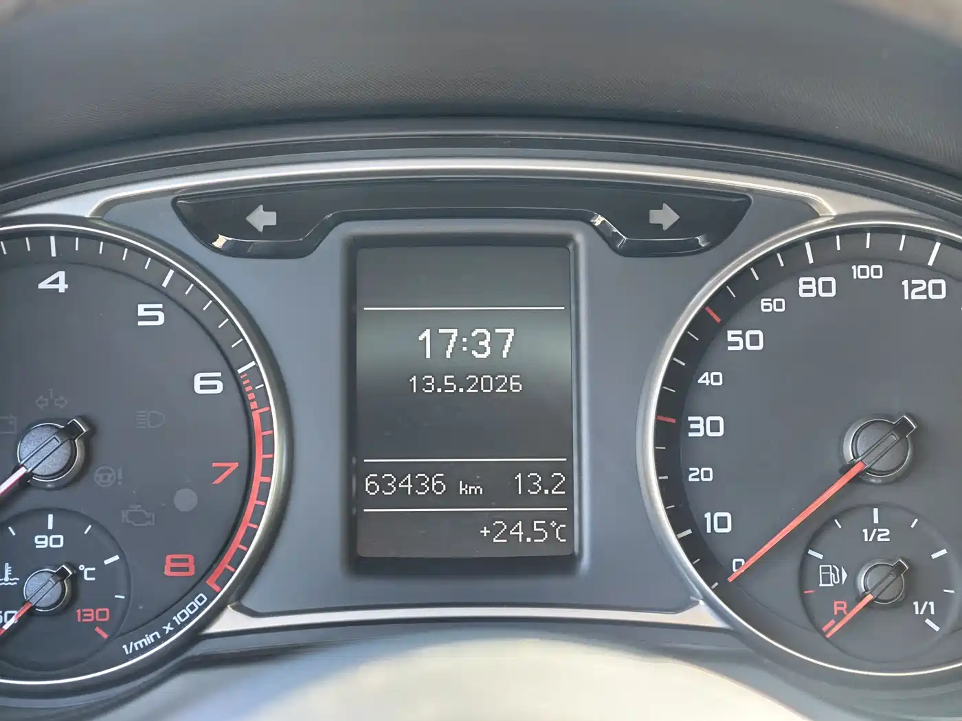 Audi A1 2013 Model 30 TFSI Sportback Ego фото 10
