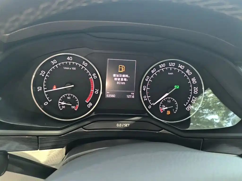 Škoda Superb 2016 TSI330 DSG Smart Edition фото 12