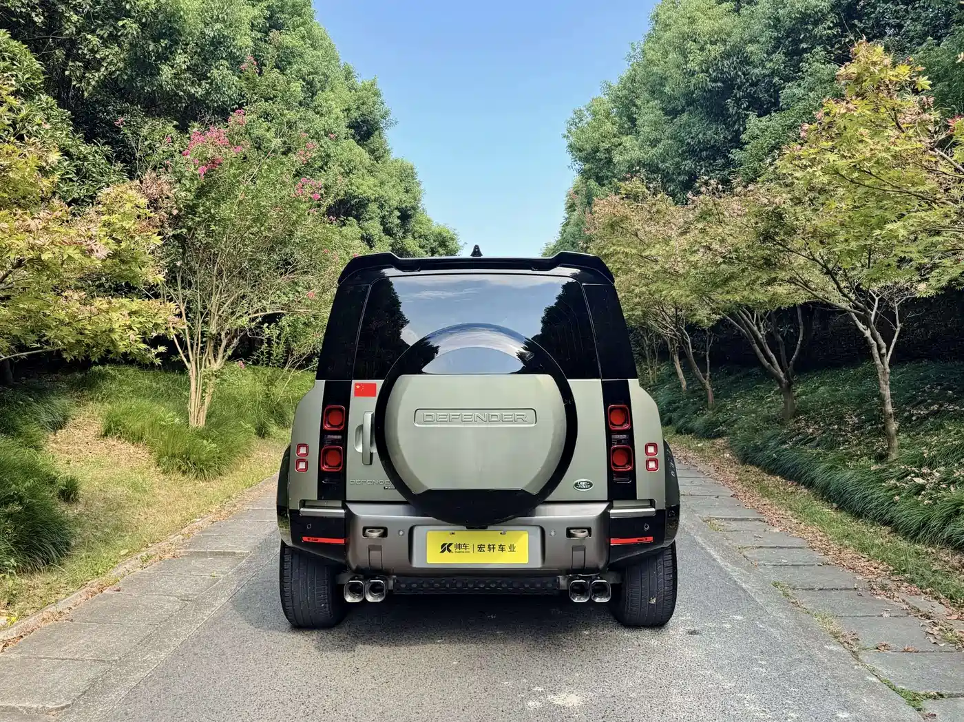Land Rover Defender 2023 Facelift 90 2.0T P300 X-DYNAMIC HSE фото 5