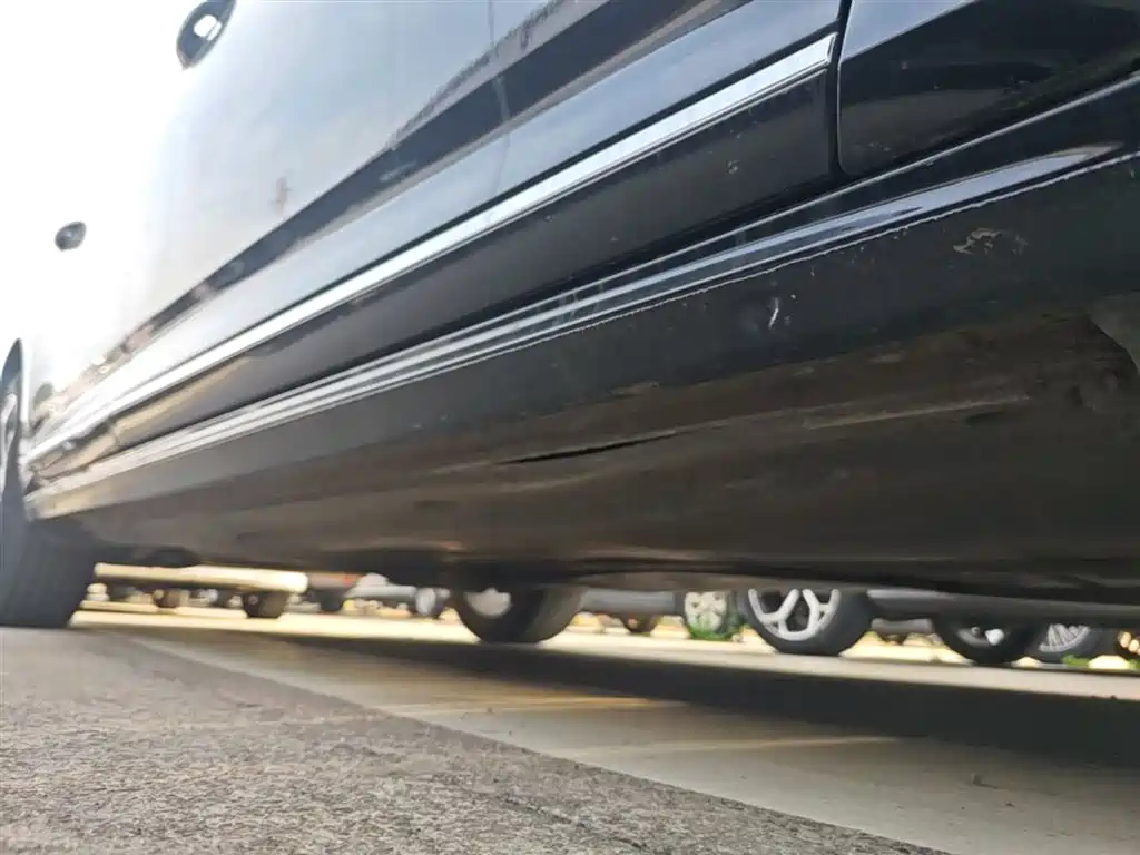 Volkswagen Passat 2023 330TSI Starlight Luxury Edition фото 21
