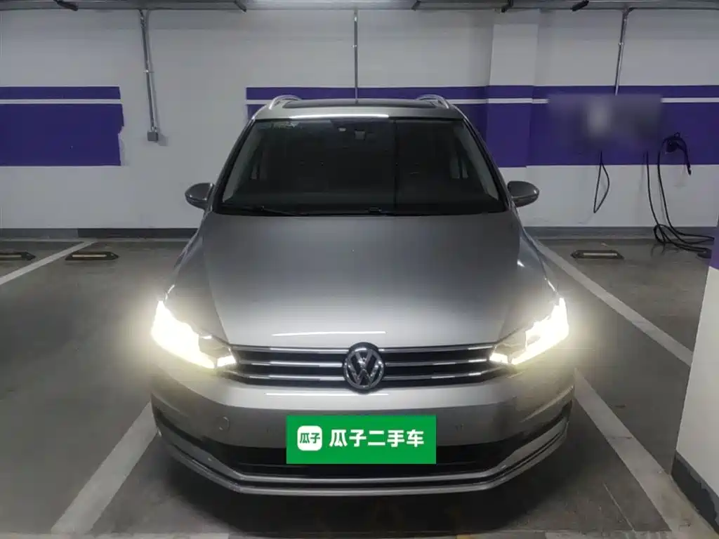 Volkswagen Touran 2016 Touran L 330TSI DSG Luxury фото 3
