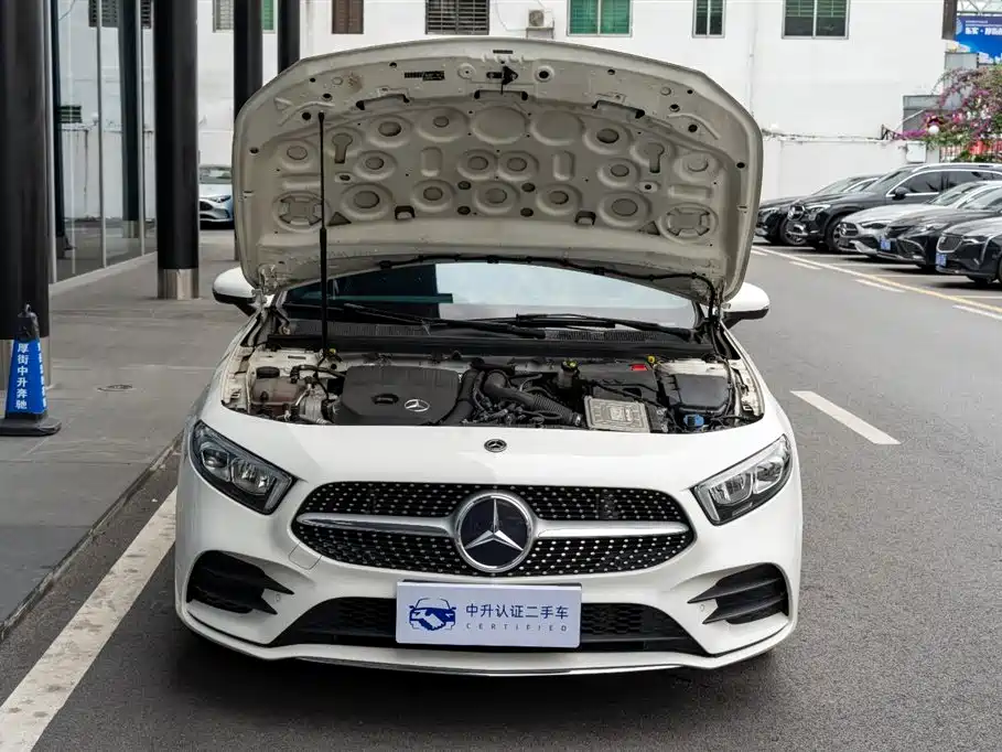 Mercedes-Benz A-Class 2021 A 200 L Sport Sedan Fashion Edition фото 8