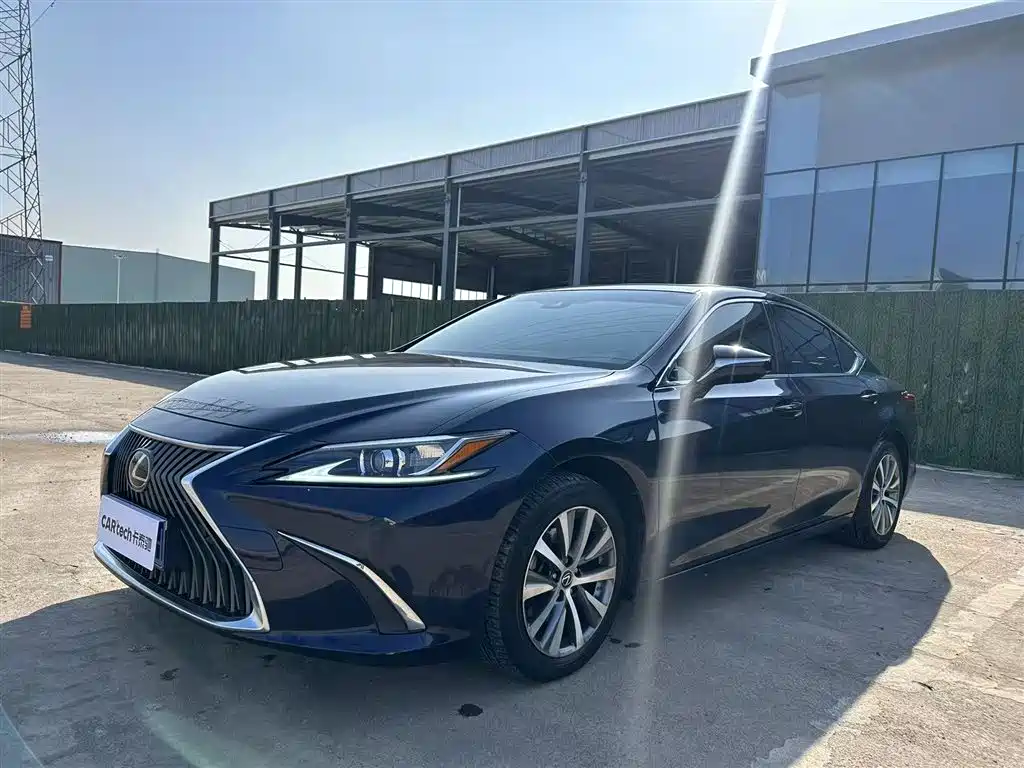 Lexus ES 2020 200 Excellence