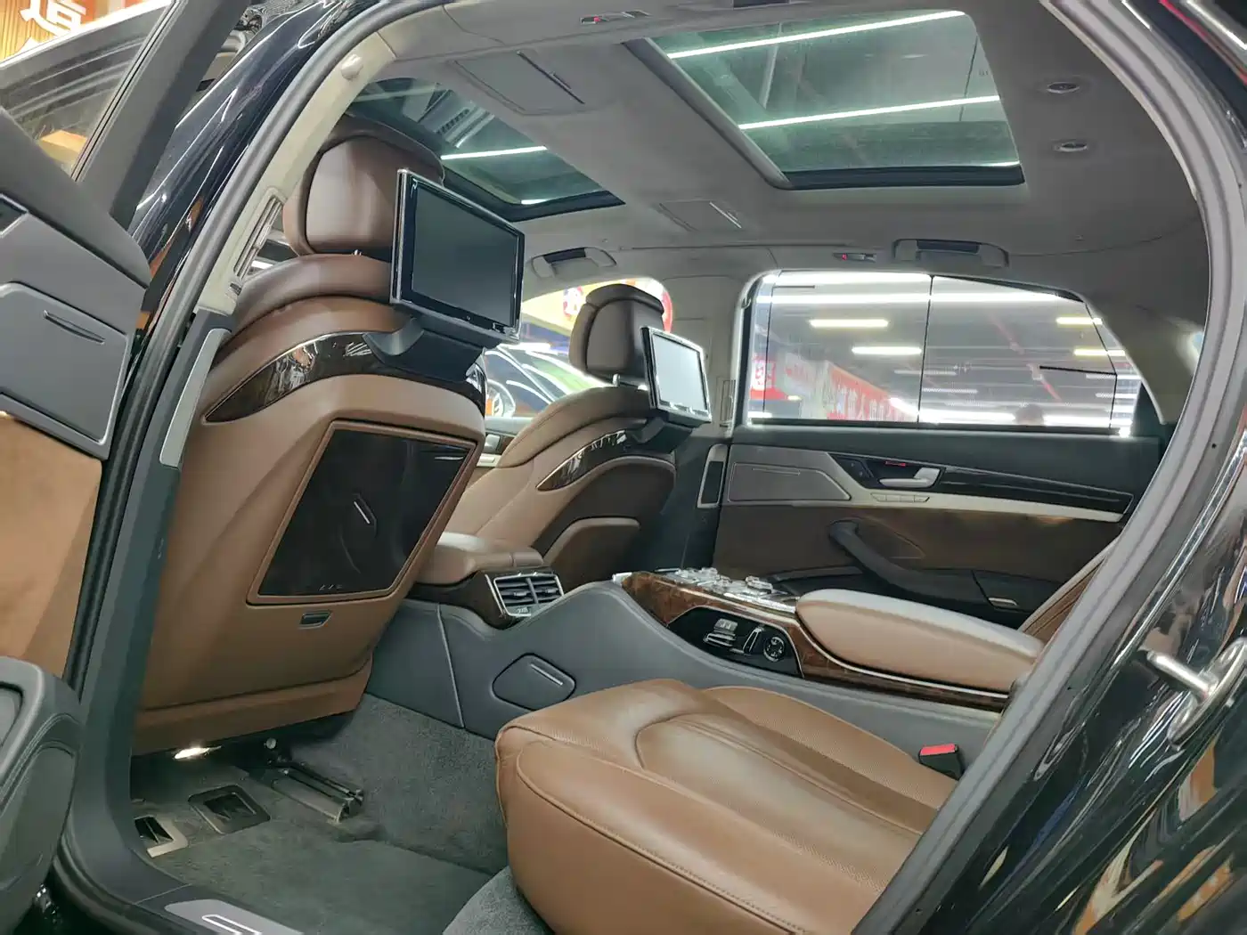 Audi A8 2014 A8L 6.3 FSI W12 quattro Flagship фото 13