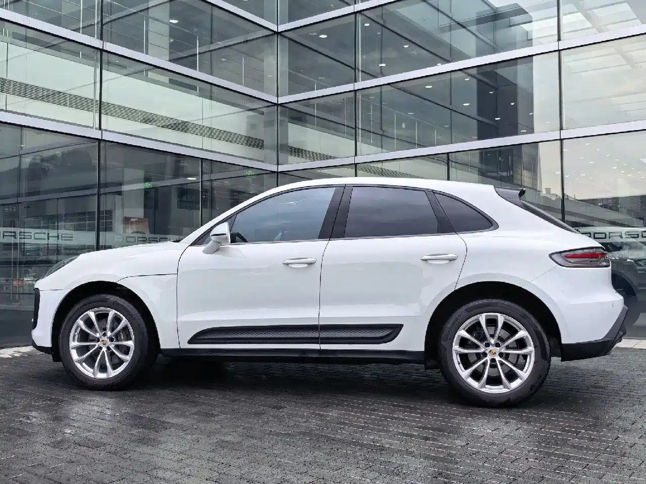Porsche Macan 2024 Macan 2.0T фото 5