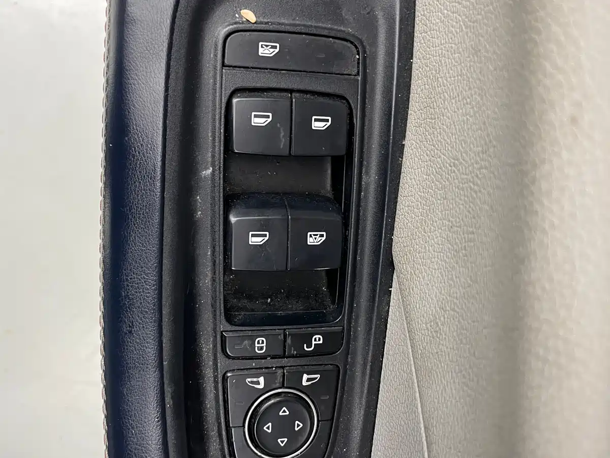 BYD Qin PLUS 2021 DM-i 120KM Flagship фото 9