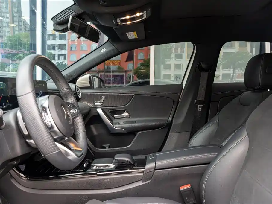 Mercedes-Benz A-Class 2021 A 200 L Sport Sedan Fashion Edition фото 13