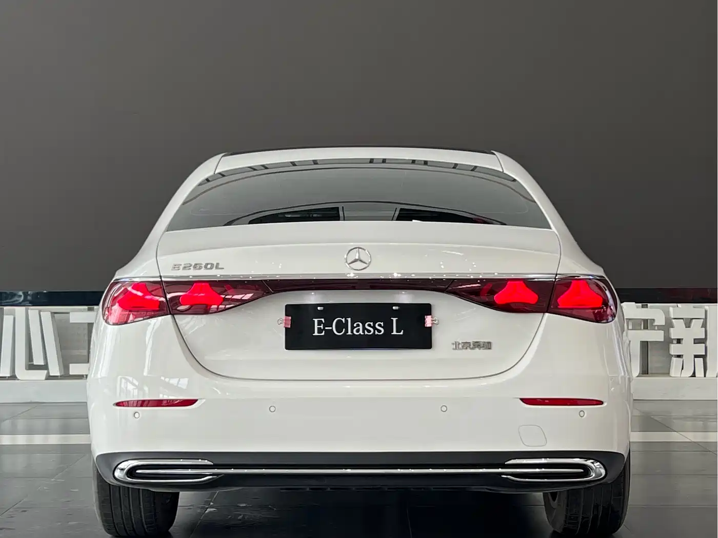 Mercedes-Benz E-Class 2024 Model E 260 L фото 12