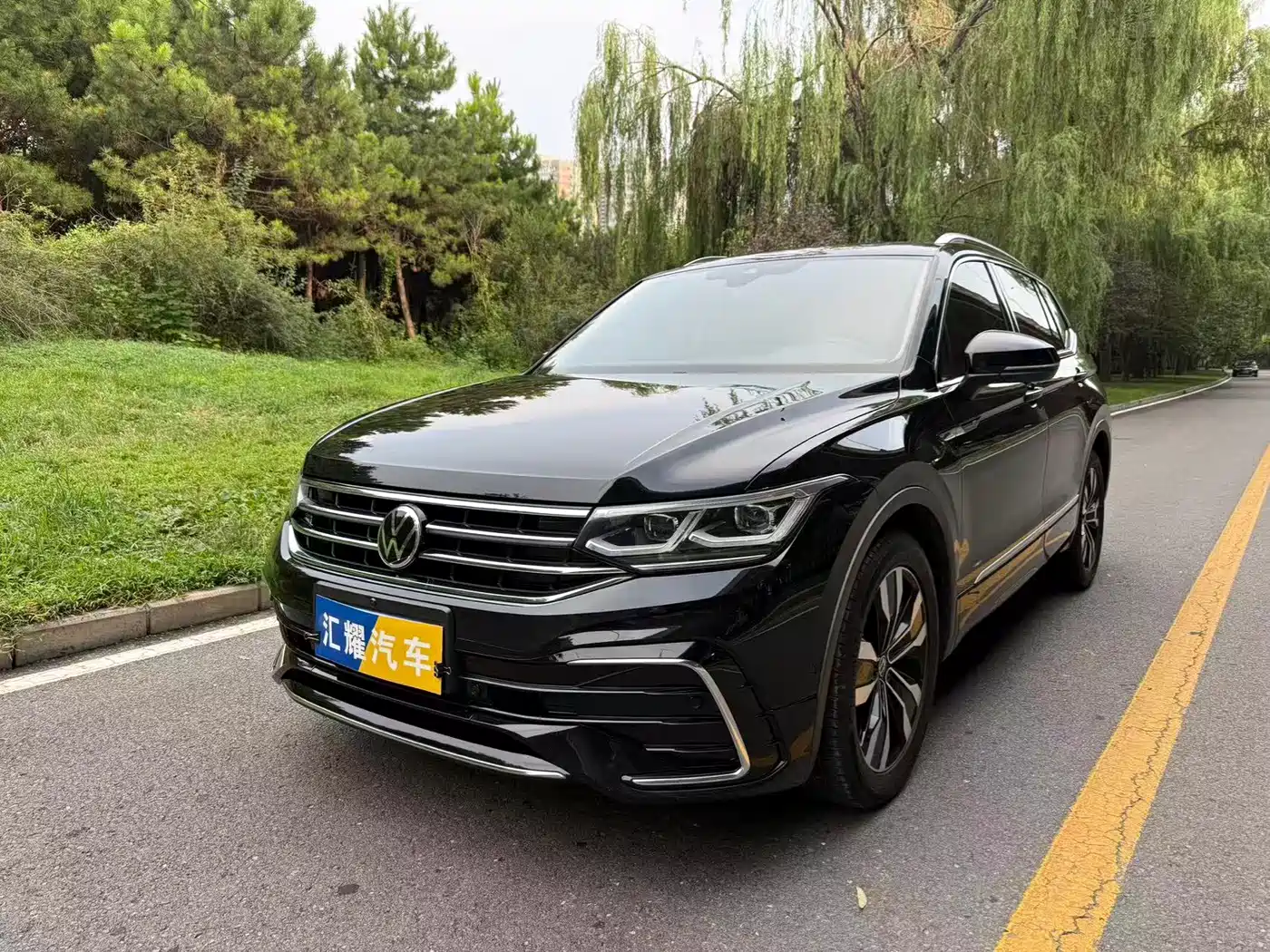 Фото 1 - Volkswagen Tiguan L