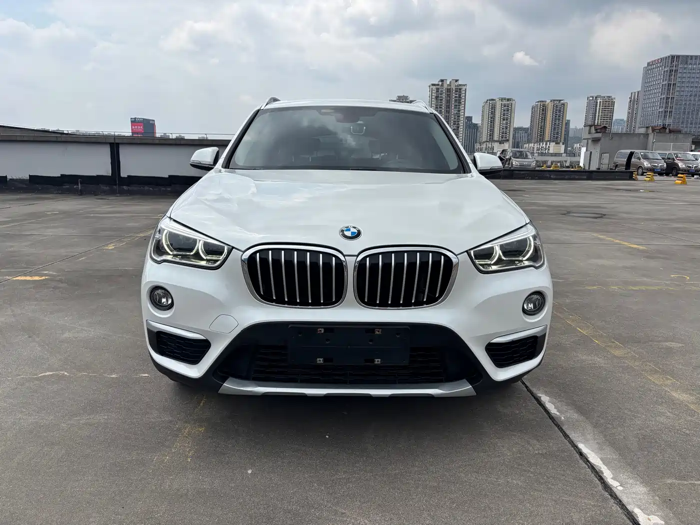 BMW X1 2018 sDrive18Li Premium Model фото 2