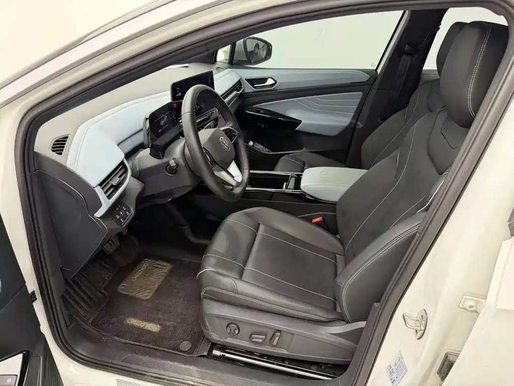 صورة 5 - Volkswagen ID.4 X