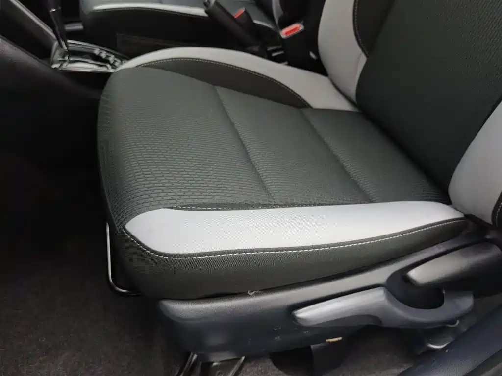 TOYOTA YARIS L ZHIXUAN