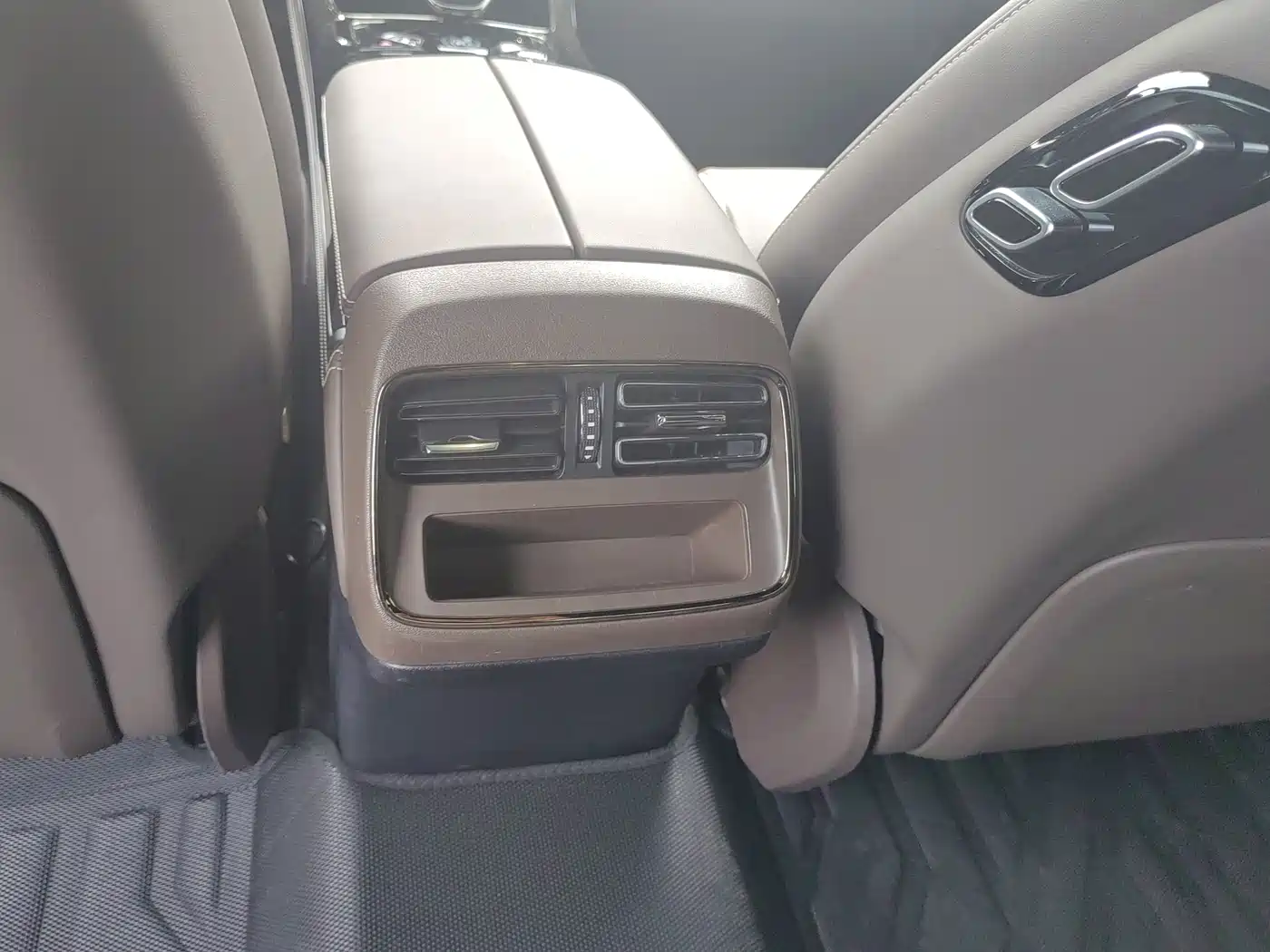 BYD Han 2023 EV Champion Edition 605KM FWD Premium фото 8
