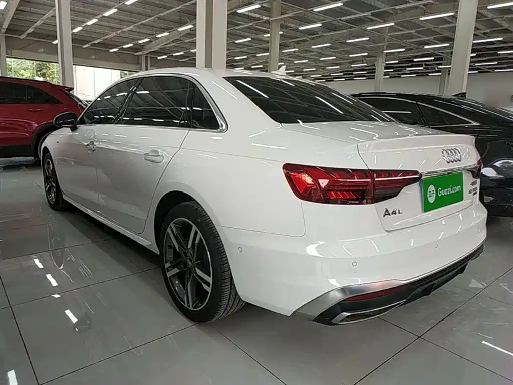 Audi A4L 2020 40 TFSI quattro Luxury Dynamic фото 5