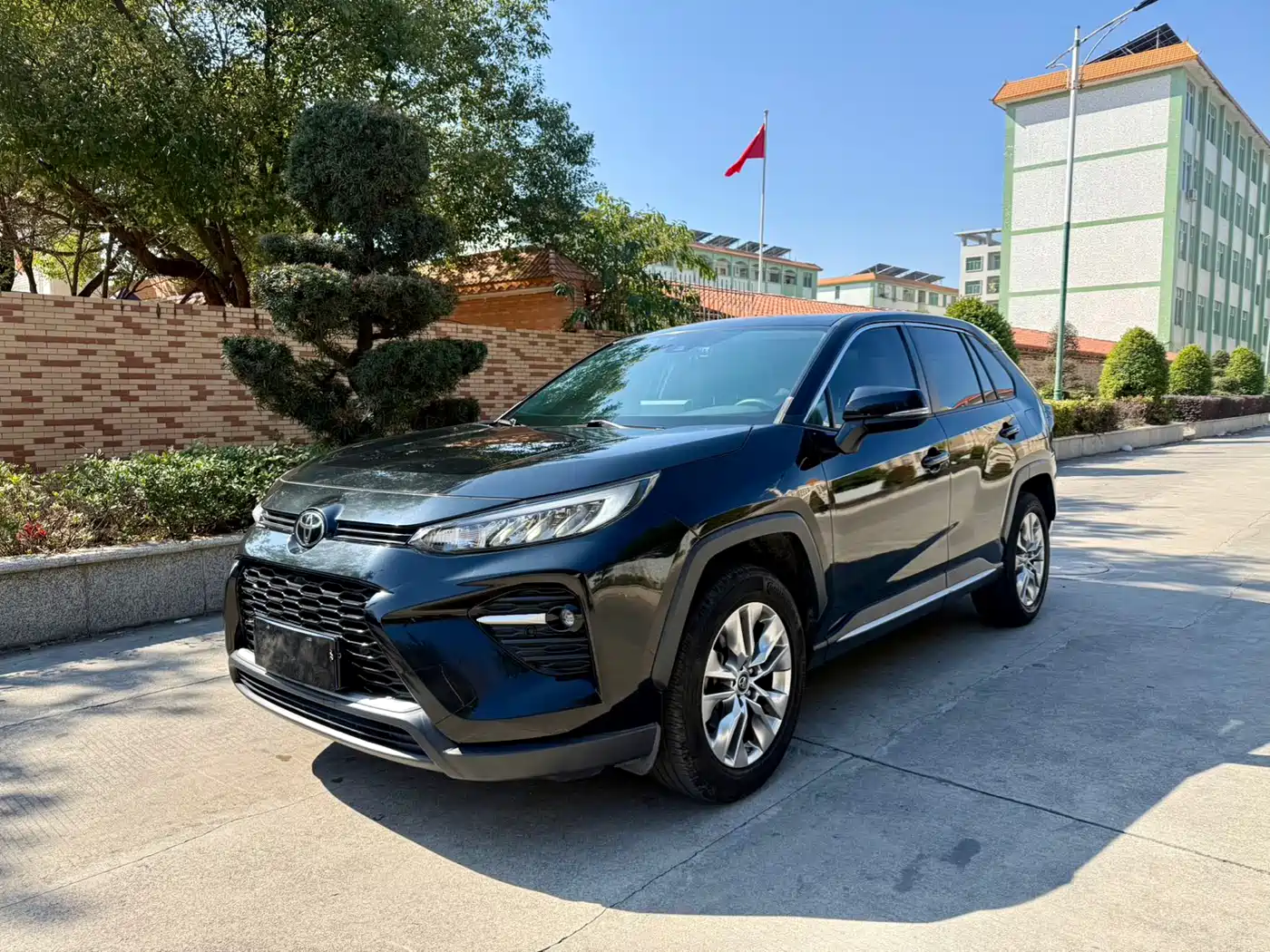Toyota Wildlander 2021 2.0L CVT 2WD Luxury Edition