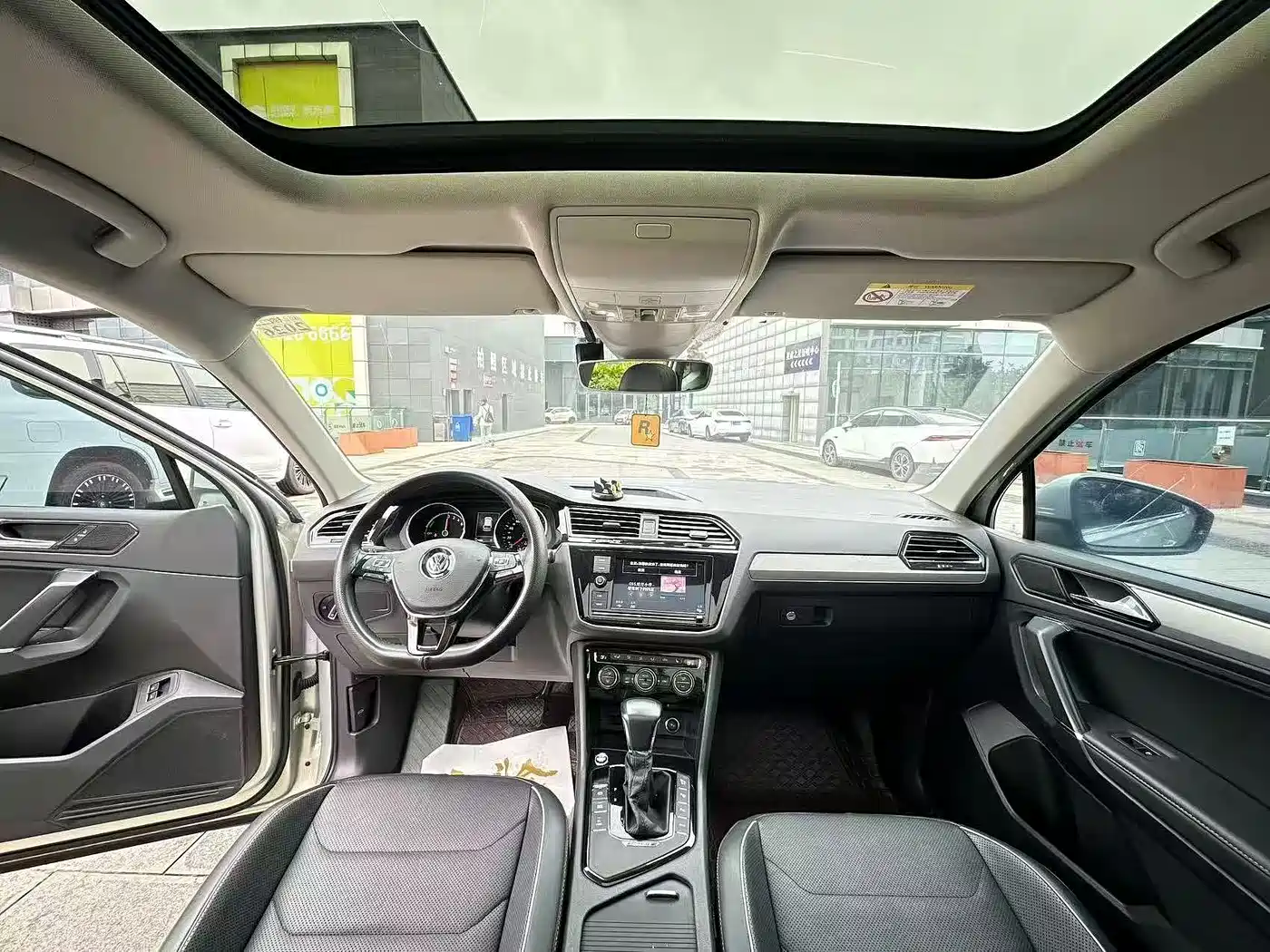 Volkswagen Tiguan L PHEV 2019 430PHEV Hybrid Luxury Edition фото 5